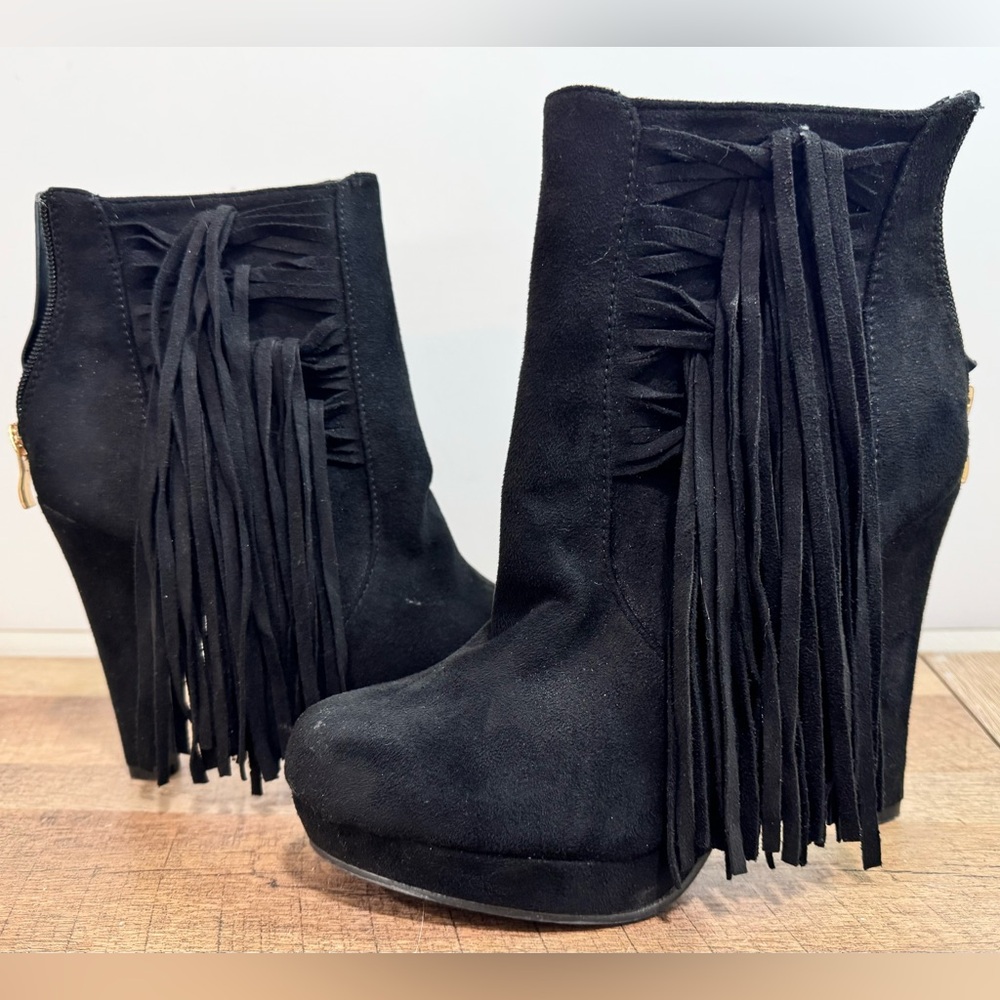 Black Bucco Capensis Fringe HIGH HEEL ankle Boots Booties sz 8.5 SEXY heels